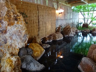 スパウッド観光ホテルの露天風呂