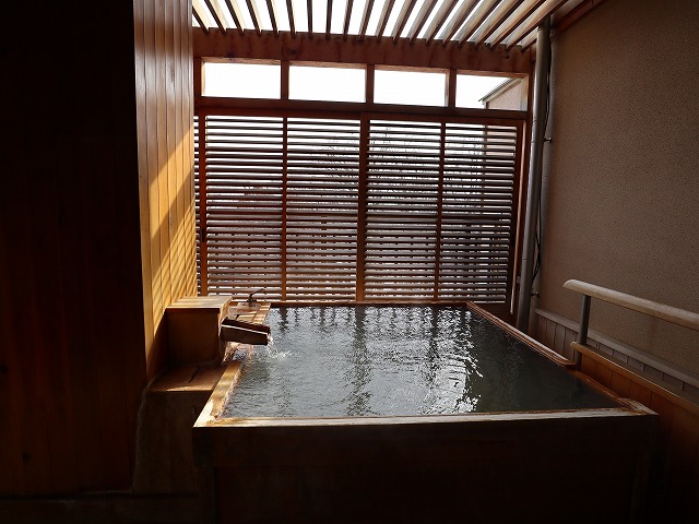 いわき荘の露天風呂付き客室2