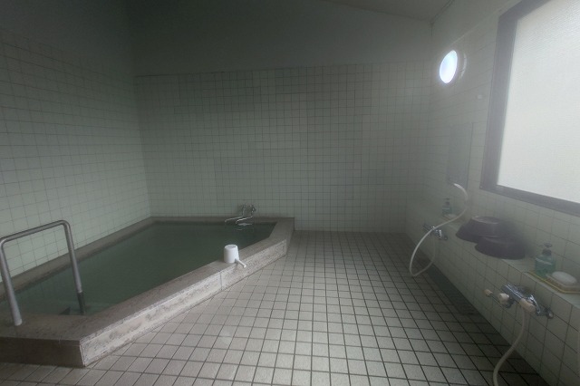 粟斗温泉の浴室