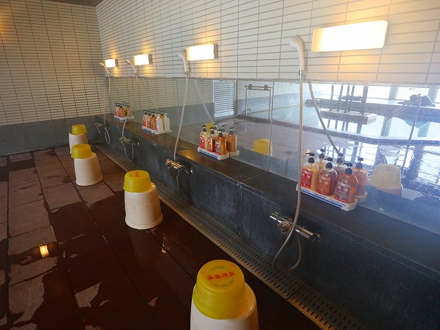 松島屋旅館の洗い場