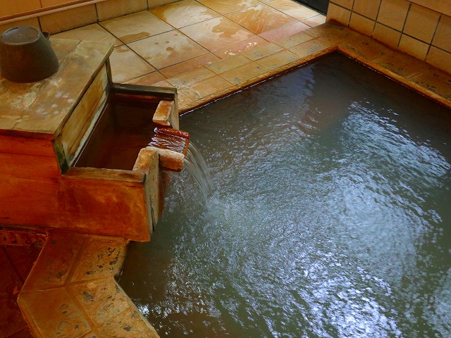 濁河温泉湯元館の湯口