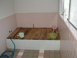 湯端温泉の浴室