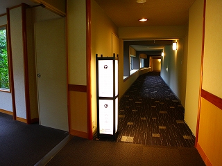 箱根湯本温泉　吉池旅館の廊下