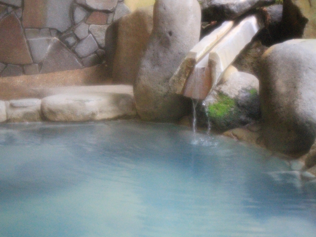 夕霧荘の露天風呂の温泉
