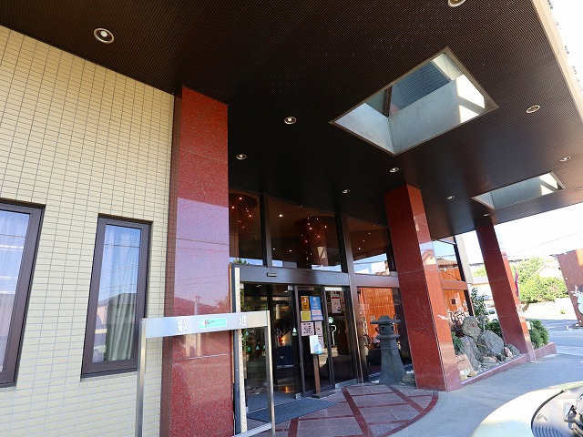 山鹿温泉富士ホテルの玄関