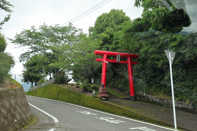 岡松神社の鳥居