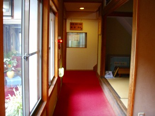 新湯田中温泉 清風荘の廊下