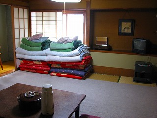湯田中温泉翠泉荘の客室
