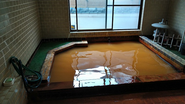 海門温泉の浴室