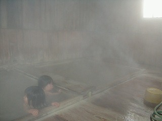 奥塩原新湯温泉 共同浴場寺の湯の浴室