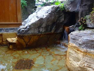 阿蘇内牧温泉宝湯の露天風呂