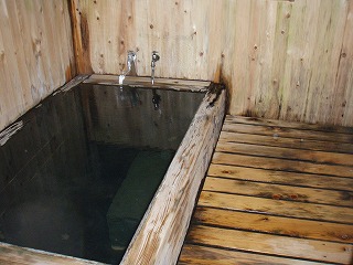 松川渓谷温泉滝の湯の宿泊者専用浴室