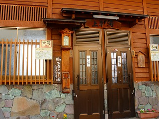 野沢温泉上寺湯の入口