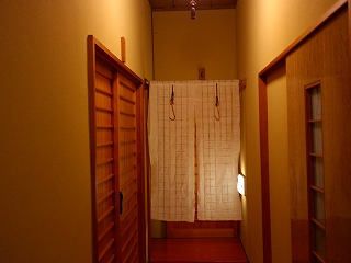 台温泉中嶋旅館の廊下